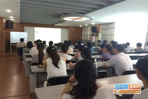 金骆驼培训加盟费