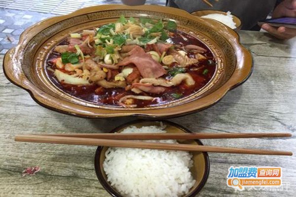 阿巴多骨汤冒菜加盟门店