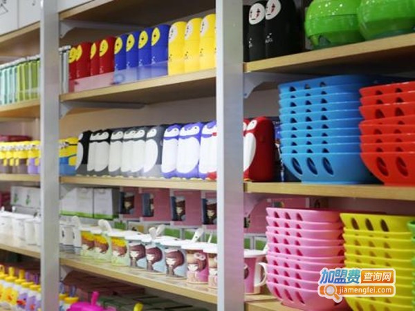 世创优品休闲百货加盟门店