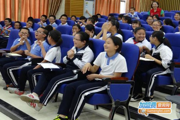 华年英语培训加盟门店