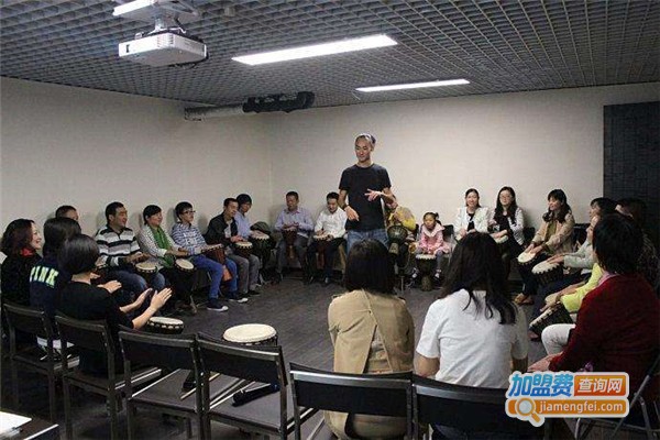 课斯维国际教育加盟费