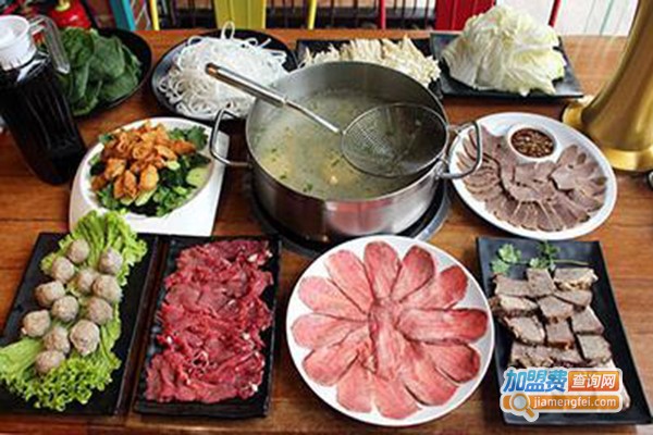 鼎鼎潮牛火锅加盟门店