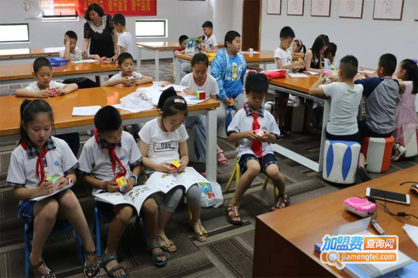 群芳教育加盟费