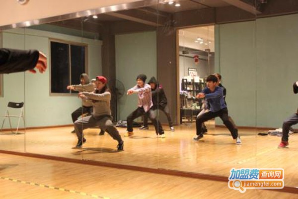 菲比舞蹈培训加盟费