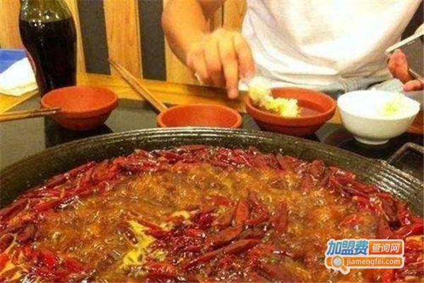 重庆奔吃老火锅加盟费