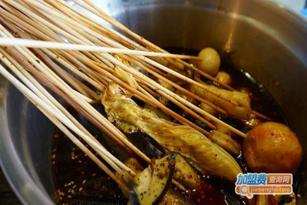 嘴儿辣串串香火锅加盟费