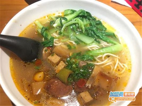 老蟹沪味干挑面加盟费