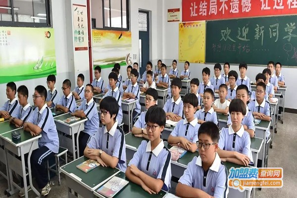 华飞教育加盟门店