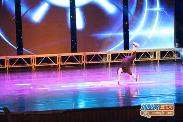 菲比舞蹈培训加盟费