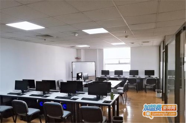 新城教育培训加盟费