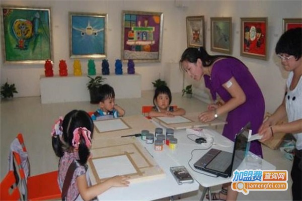 彩翼艺术培训加盟费