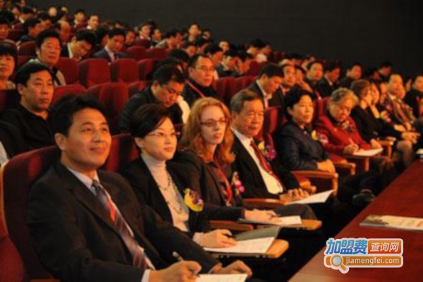 hedge高端教育加盟费