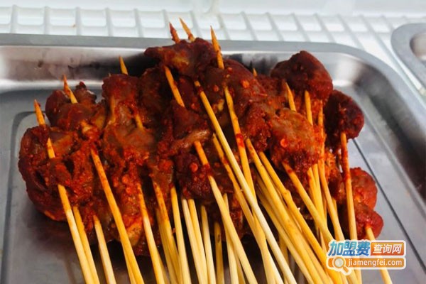 嘴儿辣串串香火锅加盟费