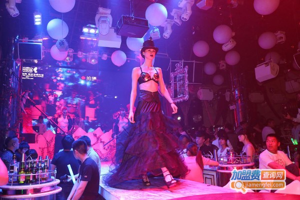 菲比舞蹈培训加盟费