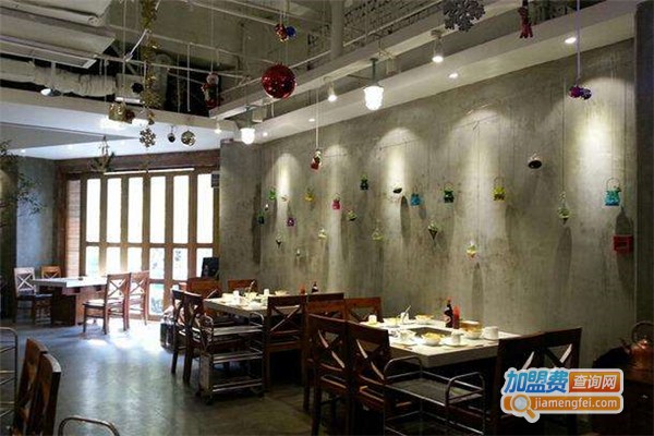 简而闻火锅加盟费