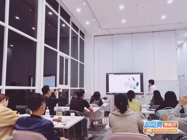 美成教育加盟费