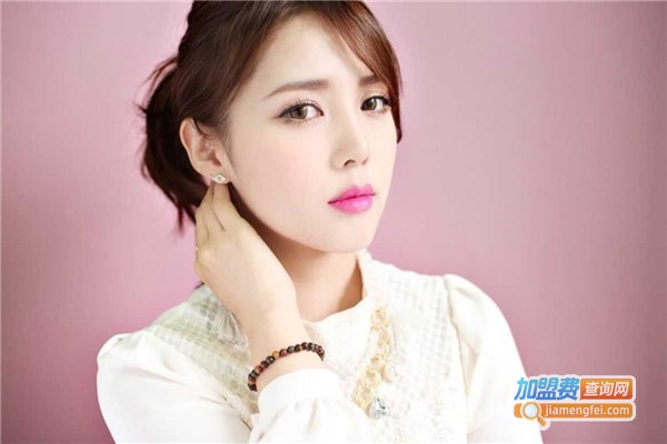 佳丽人美容加盟费