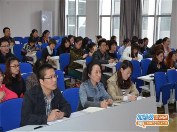 华辰建筑培训加盟费