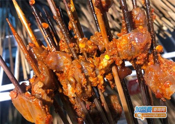 龙晓影串串香加盟费