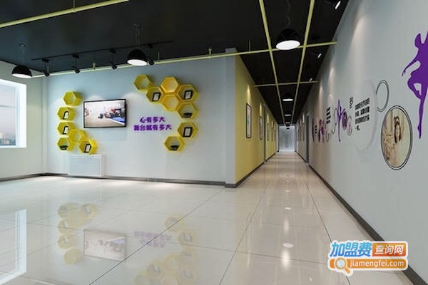 孔裔英际公学加盟费