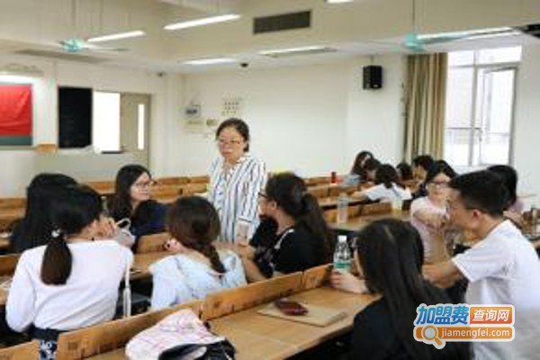 前进会计培训加盟