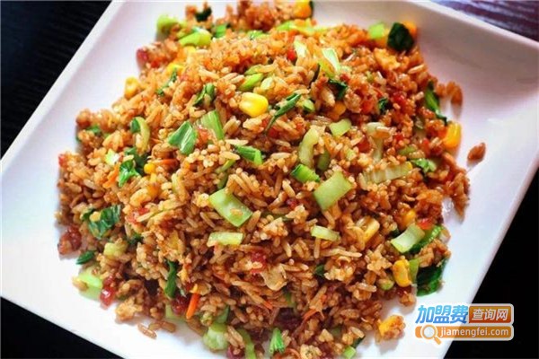 【炒饭很嗨易拉罐茶油炒饭加盟】开店加盟炒饭很嗨易拉罐茶油炒饭，赚钱真的很简单！