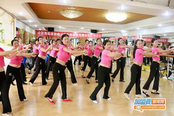 温可馨舞蹈培训加盟费