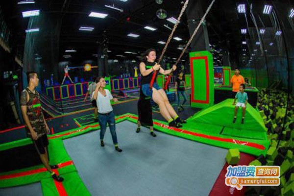 酷跳蹦床公园加盟