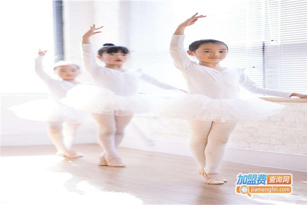 艾舞舞蹈培训加盟