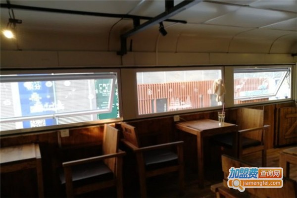 巴士见音乐烤吧加盟费