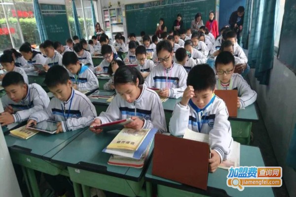 名坤教育加盟费