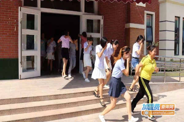 东艺培训加盟费