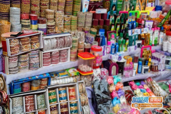 迈柯莱实用日用品加盟门店