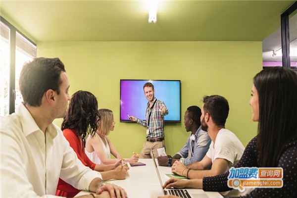 小盒课堂加盟费