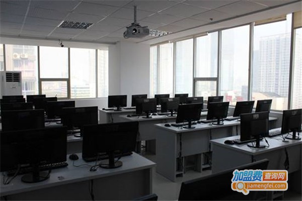 创恩信息教育加盟费