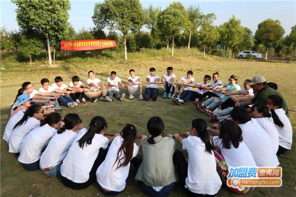 七彩拓展培训加盟费