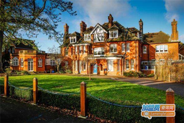 五洲通出国加盟