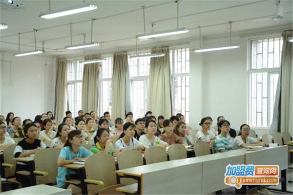 华津教育加盟费