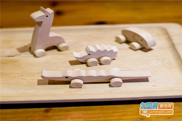 草莓木玩加盟费