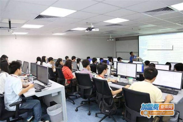 九城教育IT培训加盟费