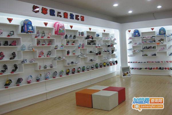 笨笨鼠儿童生活馆加盟门店