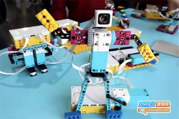 5+2乐高教育加盟