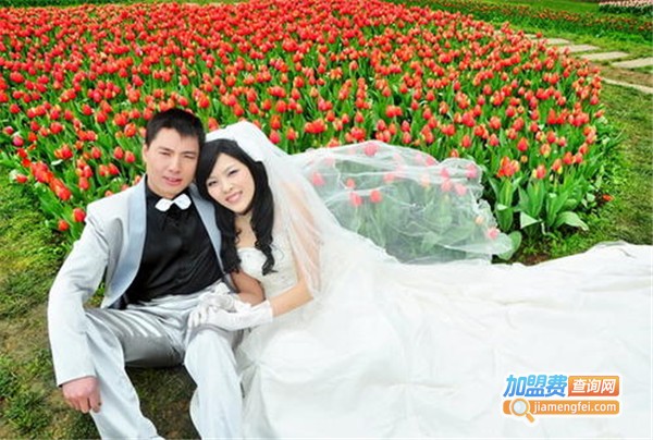 靓点婚纱摄影加盟