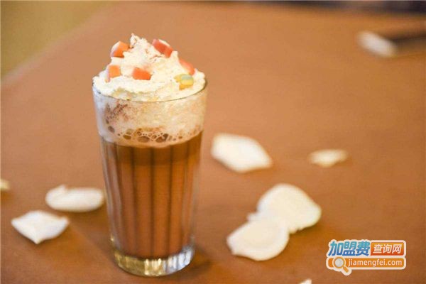 咖啡爱上茶饮品加盟费