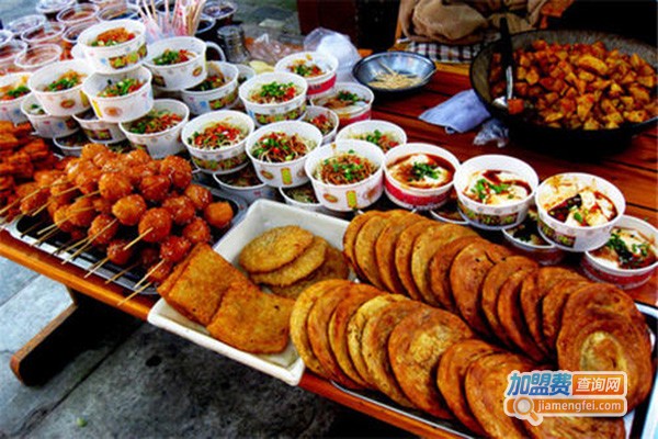 亮成圆小吃加盟门店