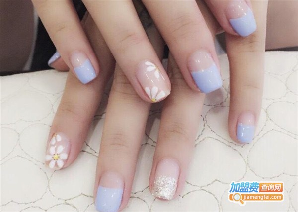 天美美甲加盟费