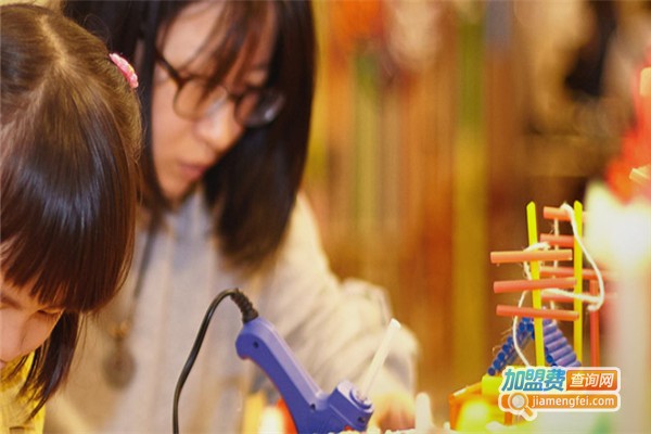 彩创天地手创美学馆加盟费