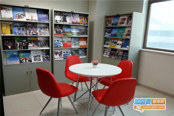 易知留学加盟费