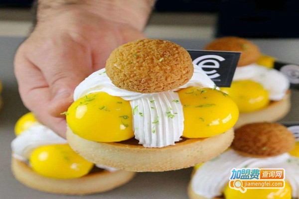 卡罗美烘焙大师加盟费