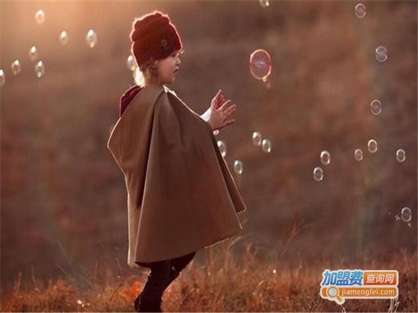 童心鱼童装加盟门店